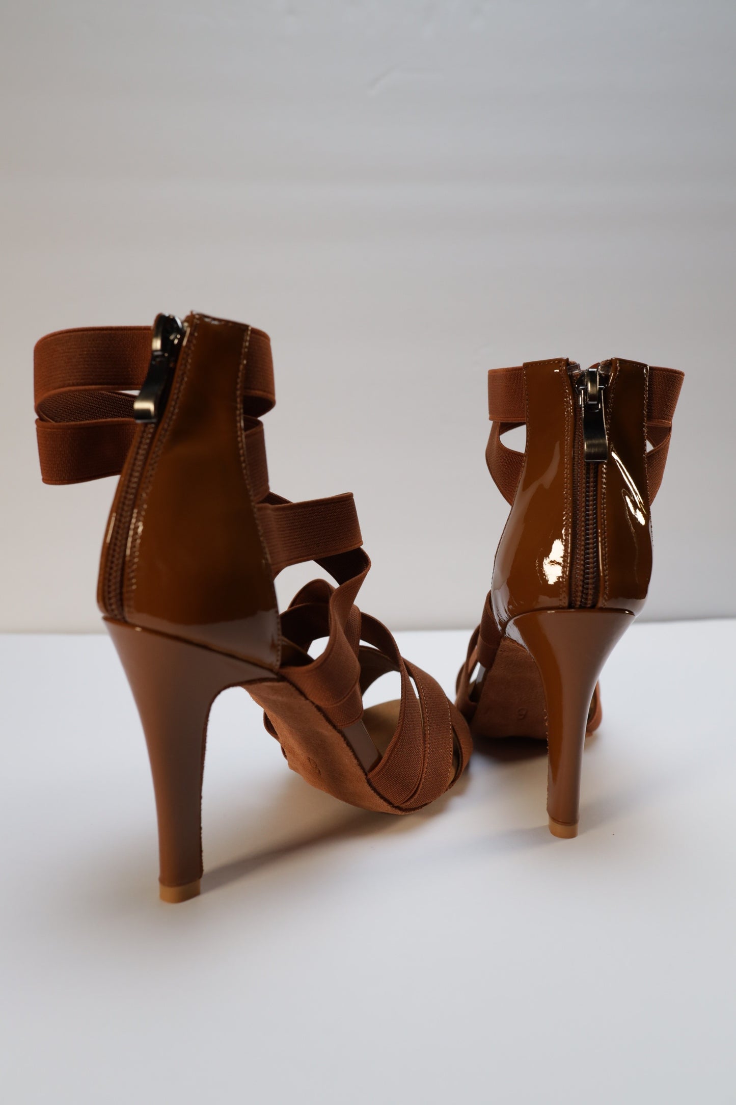Elastic Bootie